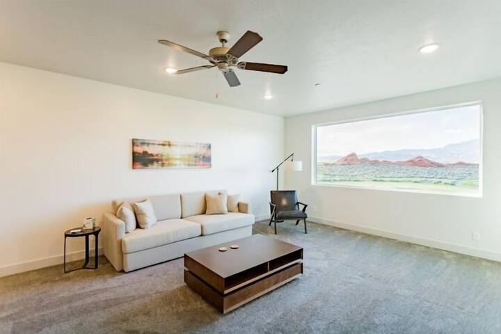 Vacation Rentals at Sand Hollow Resort