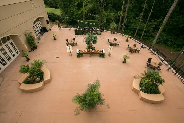 Hotel Exterior 106 of 122