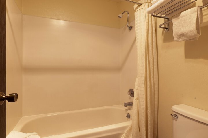 Room 15 of 37
