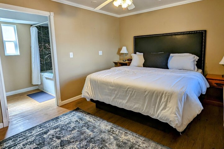 Room 40 of 43