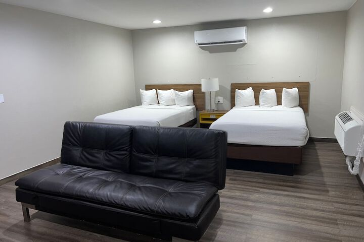 Room 14 of 39