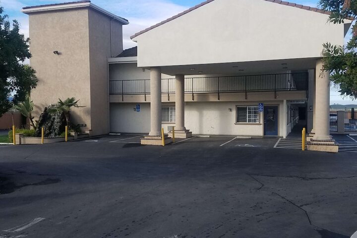 Hotel 4 of 39