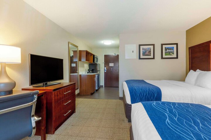 Room 28 of 37