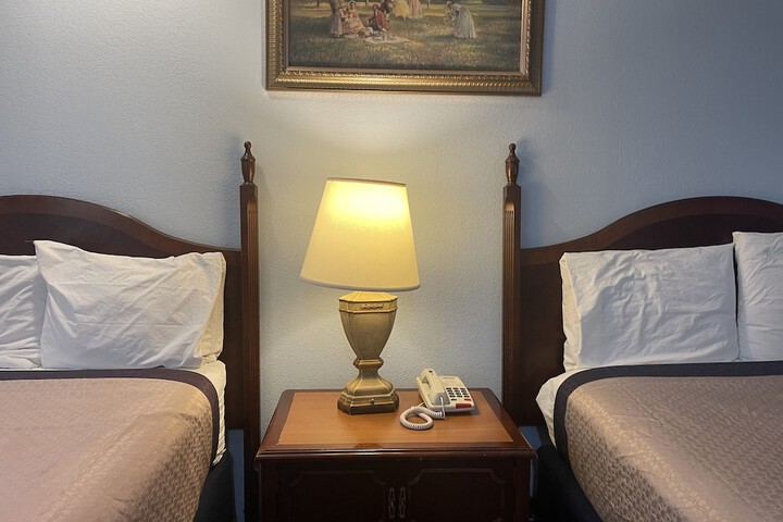 Room 40 of 124