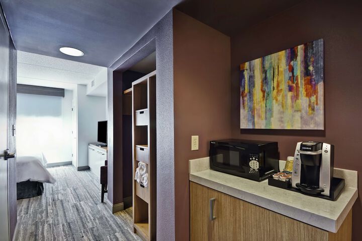 Room 34 of 68