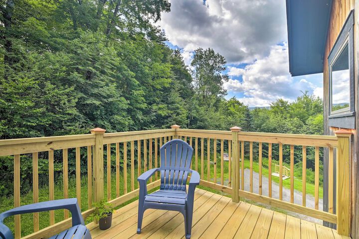 Airy & Bright Hideaway Near Smugglers Notch!