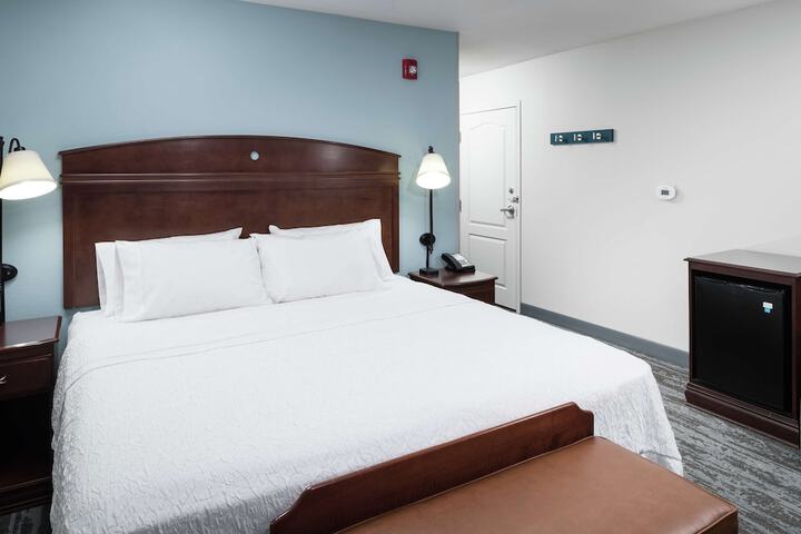 Room 16 of 41