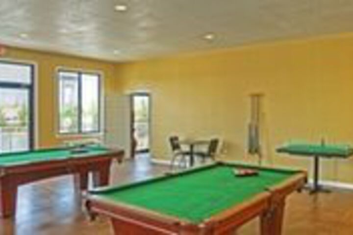 Eagle Inn & Suites