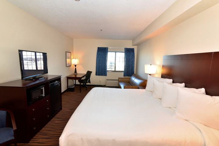 Room 70 of 106