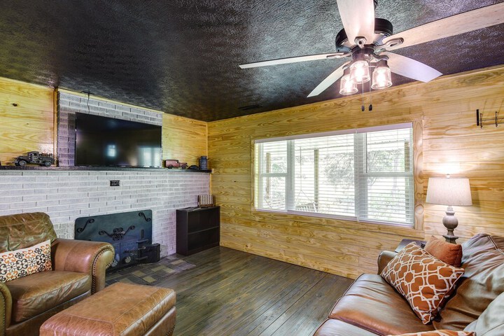 Huntsville Vacation Rental w / Hiking & ATV Trails!