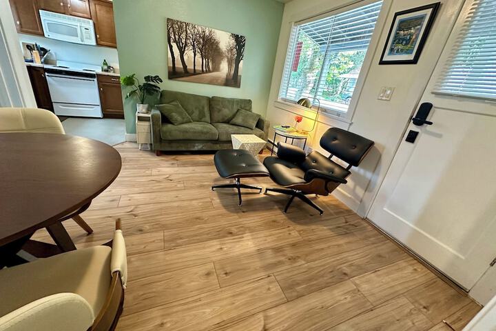 The Pines Inn and Cottages