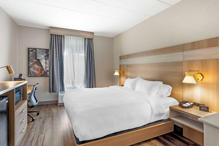 Best Western Plus Heritage Rail-South York / I-83