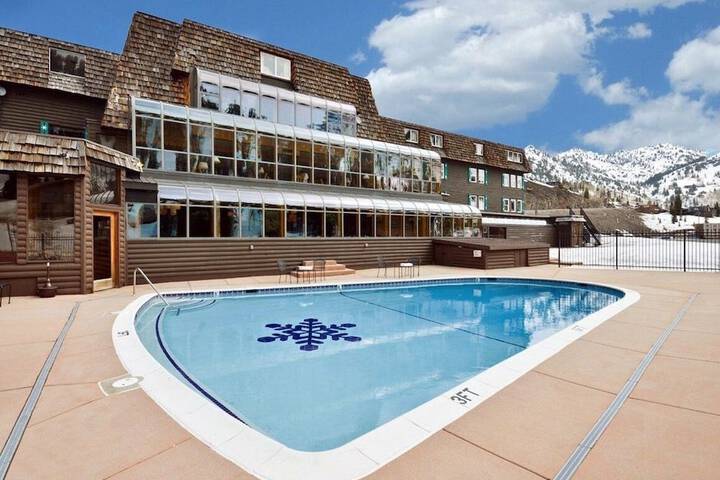 Pool 7 of 64