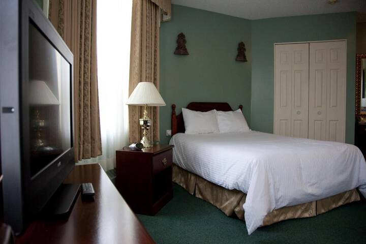Room 27 of 49
