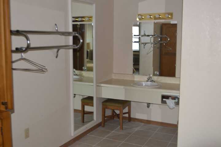 Room 40 of 52