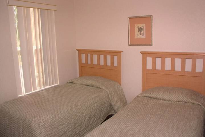 Room 7 of 14