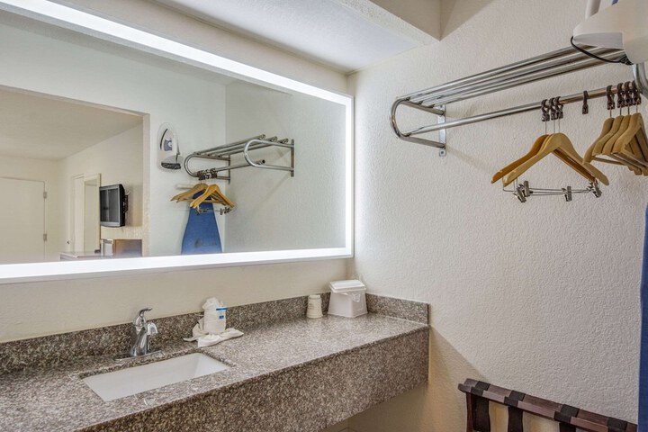 Rodeway Inn Port Richey North