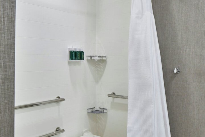 Room 17 of 31