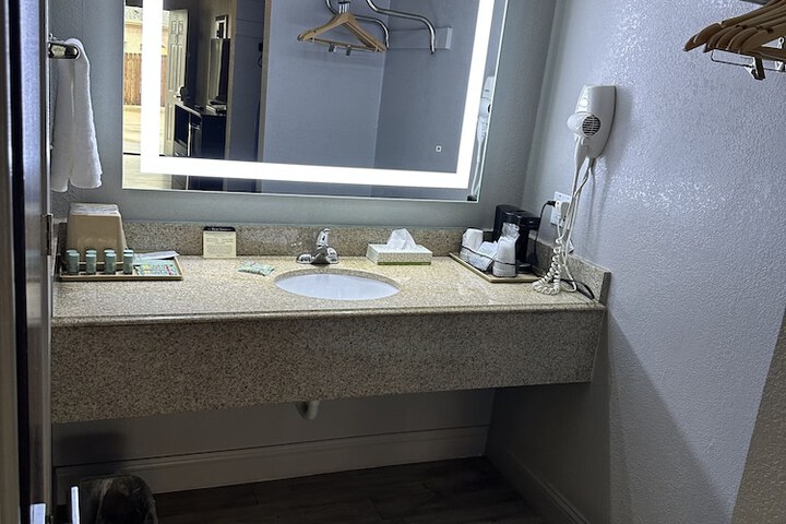 Bestway Inn