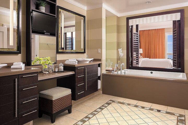 The Residences at Siesta Key Beach by Hyatt Vacation Club