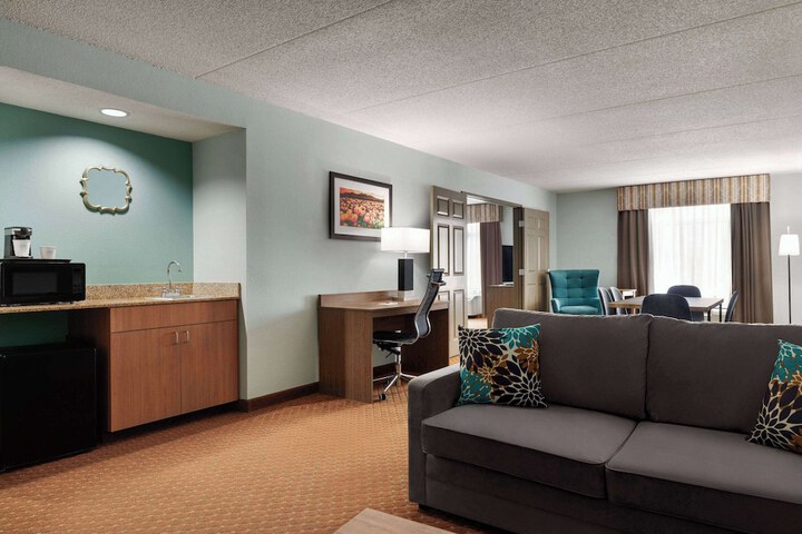 Room 35 of 43