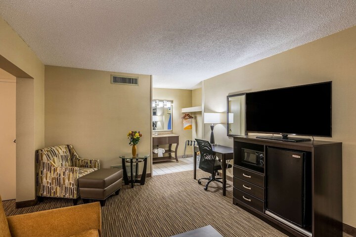 Room 12 of 42