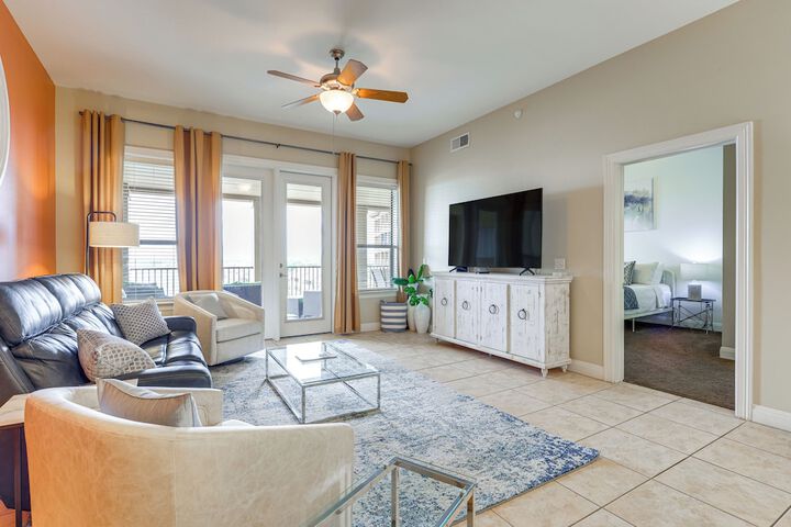Lake LBJ Condo w / Private Balcony Lake Views