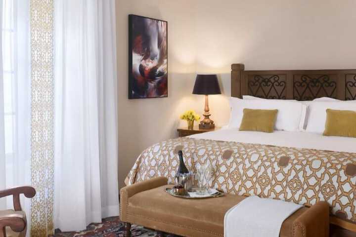 Room 26 of 44