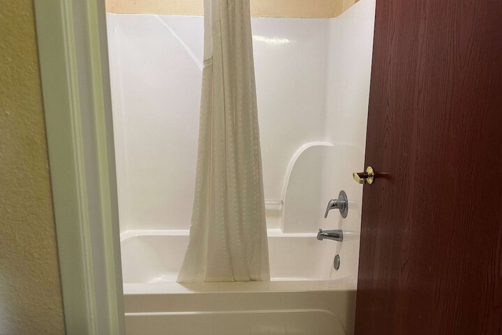 Days Inn & Suites by Wyndham Eunice