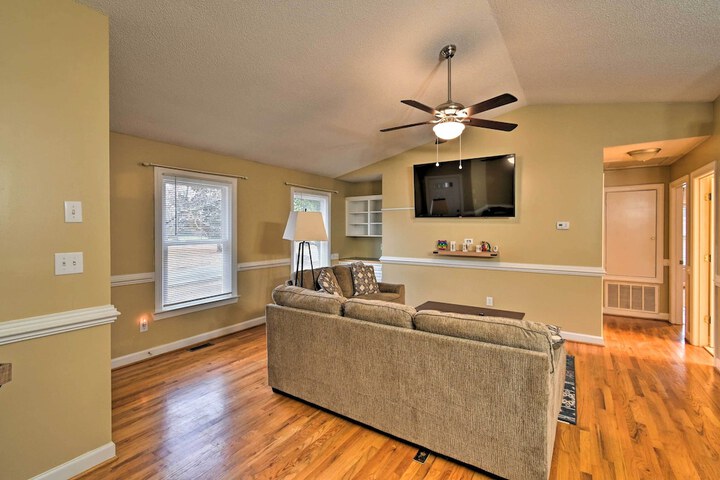 Pet-friendly Lillington Abode 1 Mi to River