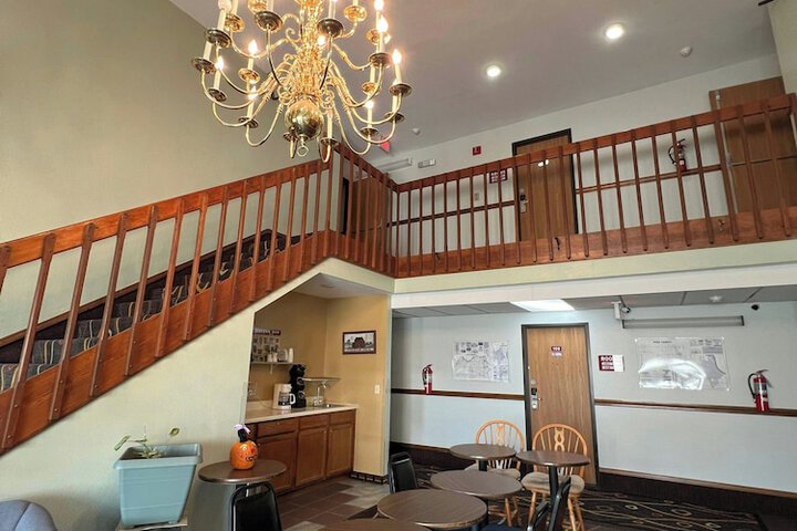 Deluxe Inn
