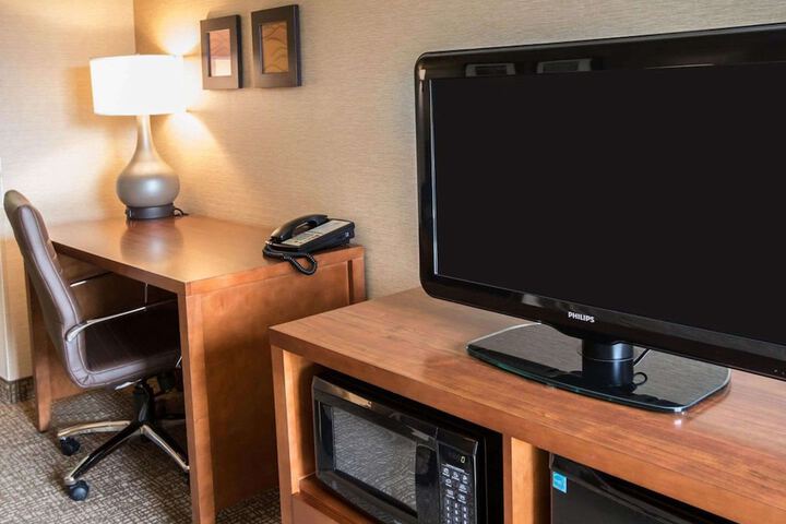 Comfort Inn Crystal Lake - Algonquin