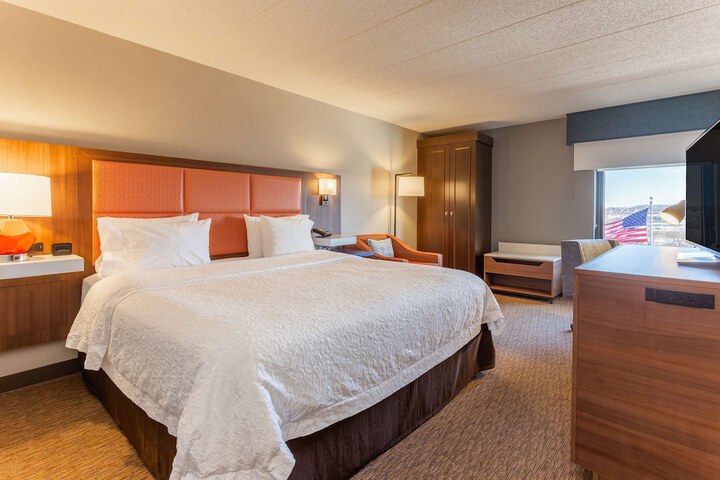 Room 10 of 25