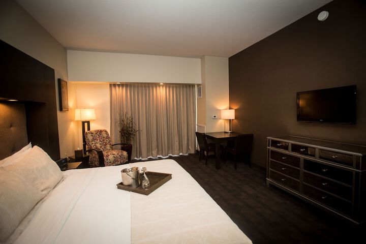 Room 7 of 32