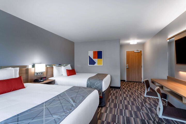 Room 18 of 38