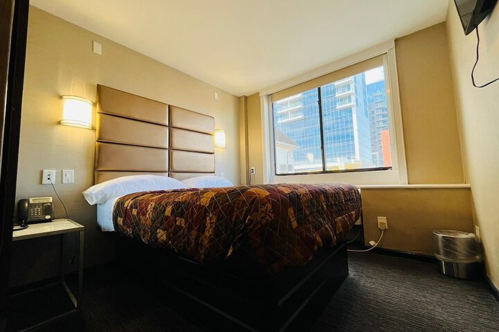 Room 51 of 53