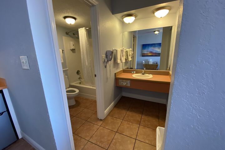 Coral Sands Inn