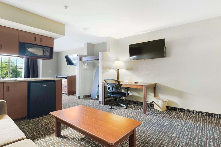 Room 20 of 42