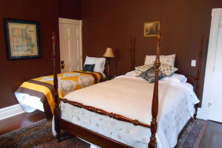 Room 4 of 25