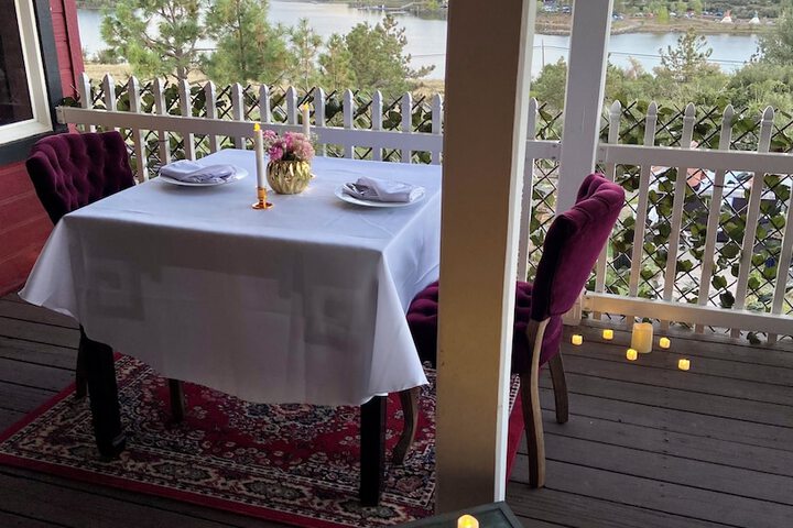 Dining 83 of 124