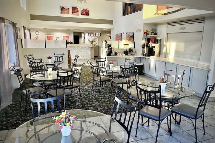 Breakfast/Coffee Service 17 of 22