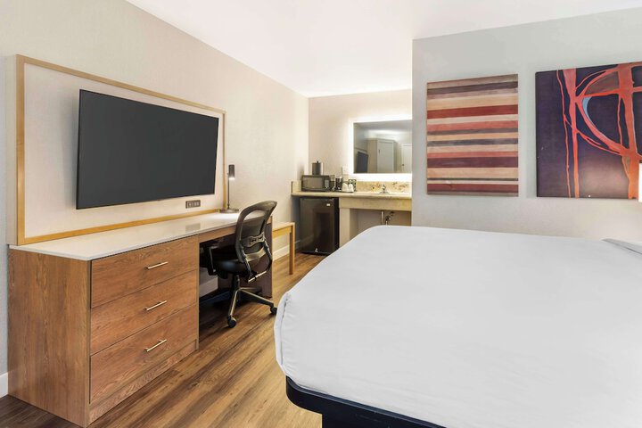 Best Western Plus Rancho Cordova Inn