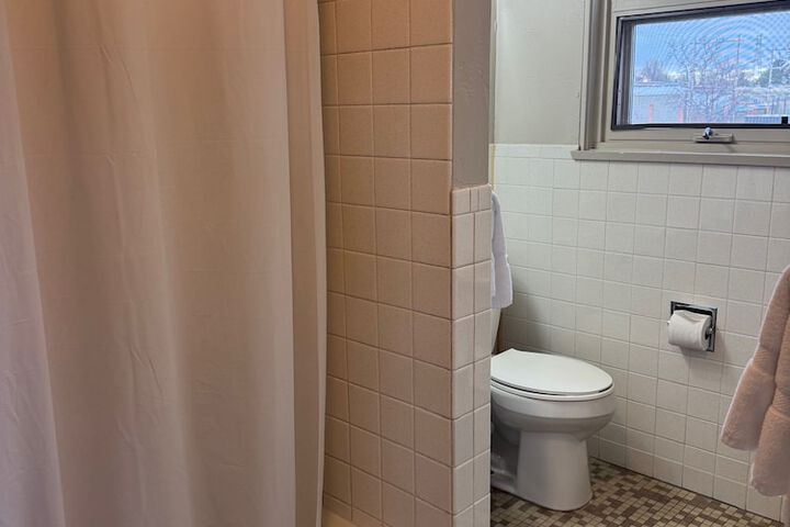 Room 32 of 52