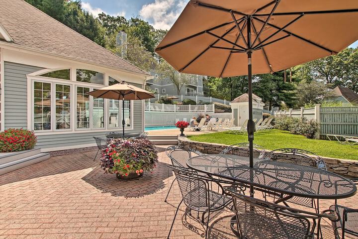 Lovely Norwich Villa on Golf Course w / Amenities!