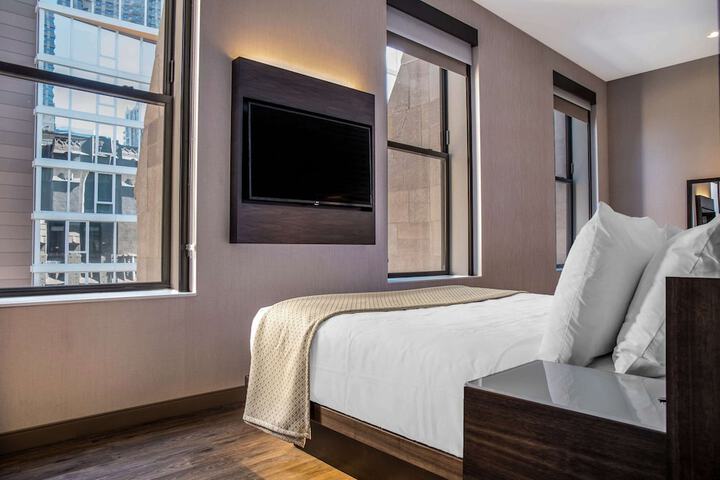 Room 21 of 80
