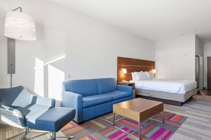 Holiday Inn Express & Suites Bethlehem Arpt-Allentown Area