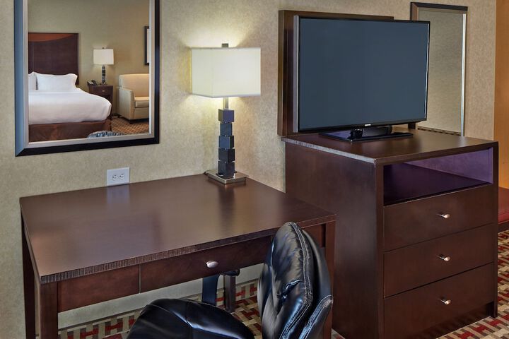 Room 15 of 36