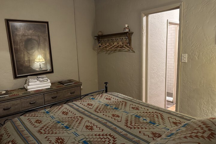 Room 27 of 34