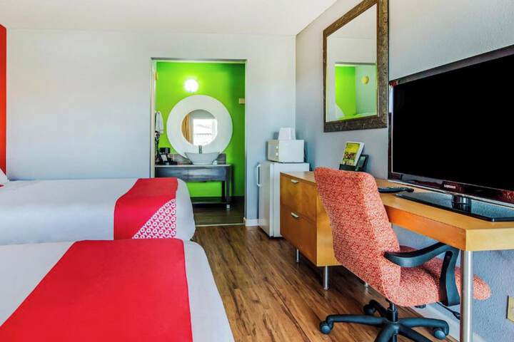 Room 12 of 23