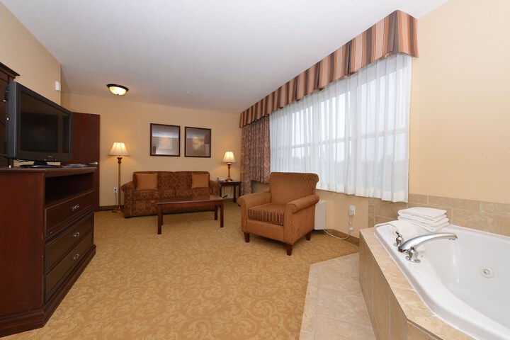 Room 17 of 28